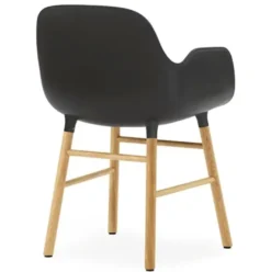 Krzesło Form Z Podłokietnikami Dębowa Podstawa Czarne Normann Copenhagen