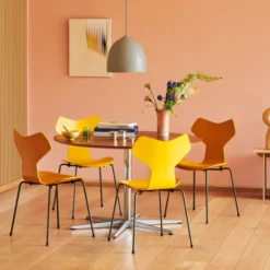 Krzesło Grand Prix 3130 Fornir Lakierowany Biały Fritz Hansen