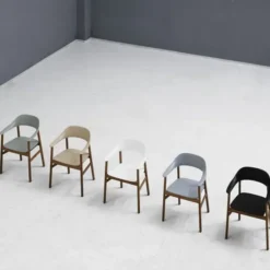 Krzesło Herit Z Podłokietnikami Jasny Dąb Białe Normann Copenhagen