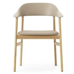 Krzesło Herit Z Podłokietnikami Jasny Dąb Skórzane Piaskowe Normann Copenhagen