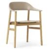 Krzesło Herit Z Podłokietnikami Jasny Dąb Piaskowe Normann Copenhagen