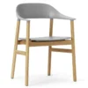 Krzesło Herit Z Podłokietnikami Jasny Dąb Szare Normann Copenhagen