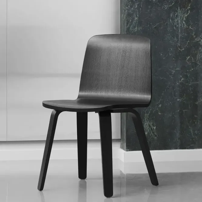 Krzesło Just Czarne Drewniane Normann Copenhagen