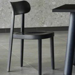 Krzesło 118 M Czarne Gładkie Thonet