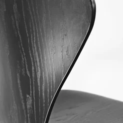 Krzesło Series 7 Fornir Barwiony Czarny Fritz Hansen