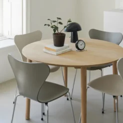 Krzesło Series 7 Fornir Lakierowany Granatowy Fritz Hansen
