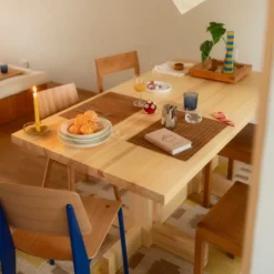 Krzesło Standard Naturalny Dąb - Podstawa Niebieska Vitra