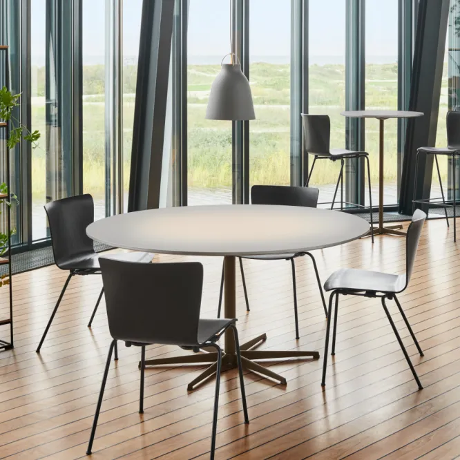 Krzesło Vico Duo Vm114 Na Płozach Orzech Fritz Hansen