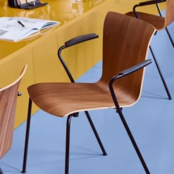Krzesło Vico Duo Vm114 Na Płozach Orzech Fritz Hansen