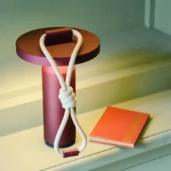 Lampa Bezprzewodowa Quasar Fioletowa Petite Friture