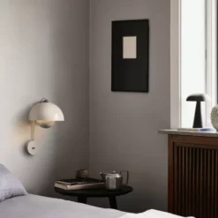 Lampa Ścienna Flowerpot Vp8 Grey Beige Andtradition