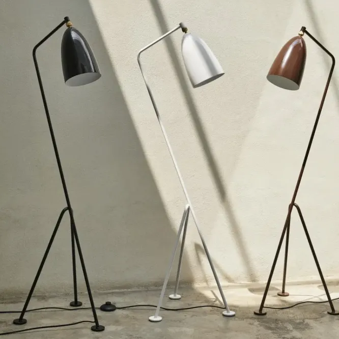 Lampa Podłogowa Grashoppa Czarna Połysk Gubi