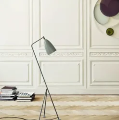 Lampa Podłogowa Grashoppa Czarna Połysk Gubi