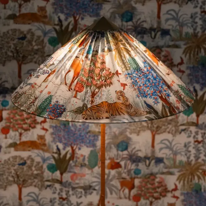 Lampa Podłogowa Gubi Pierre Frey Gubi