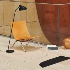 Lampa Podłogowa Kaiser Idell 6556-F Czarna Matowa Fritz Hansen