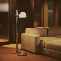 Lampa Podłogowa Lauro Czarny Klosz Z Chromowaną Podstawą Marset