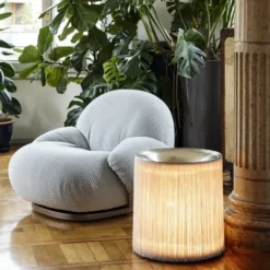 Lampa Podłogowa Model 597 Gubi