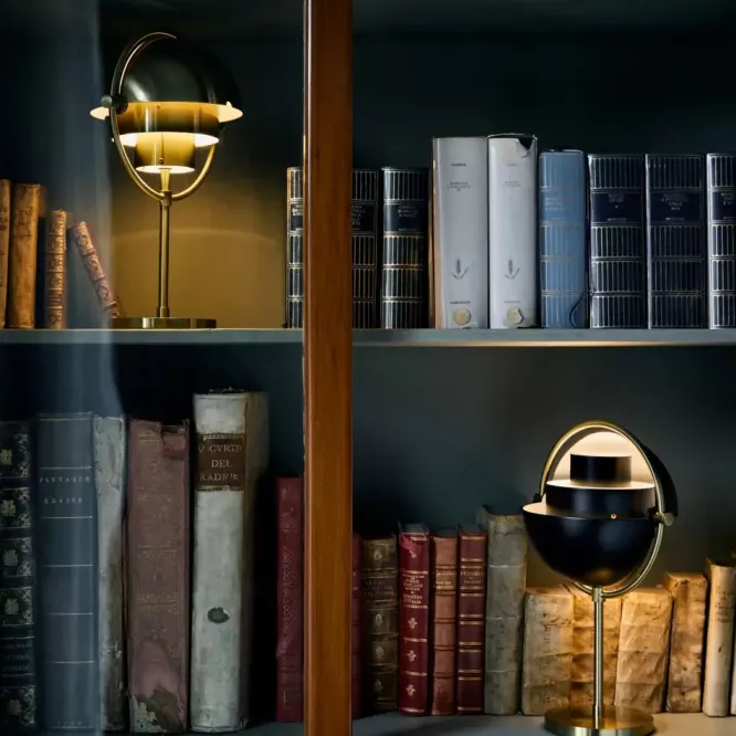 Lampa Przenośna Multi-Lite Black Semi Matt Gubi