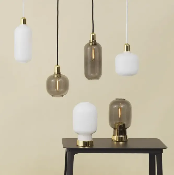 Lampa Stołowa Amp Przydymiona Mosiądz Normann Copenhagen