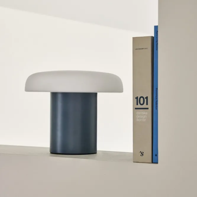 Lampa Stołowa Ateliers Ciemnoniebieska Hubsch