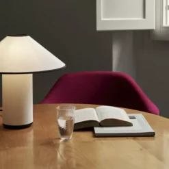 Lampa Stołowa Colette Atd6 Czarna Lamówka Andtradition