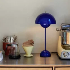 Lampa Stołowa Flowerpot Vp3 Cobalt Blue Andtradition