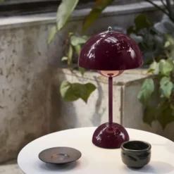 Lampa Stołowa Flowerpot Vp9 Dark Plum Andtradition