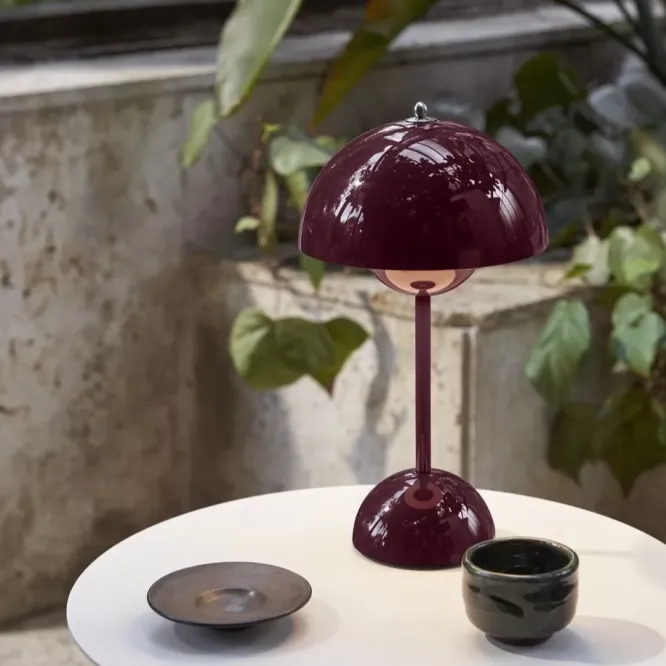 Lampa Stołowa Flowerpot Vp9 Dark Plum Andtradition
