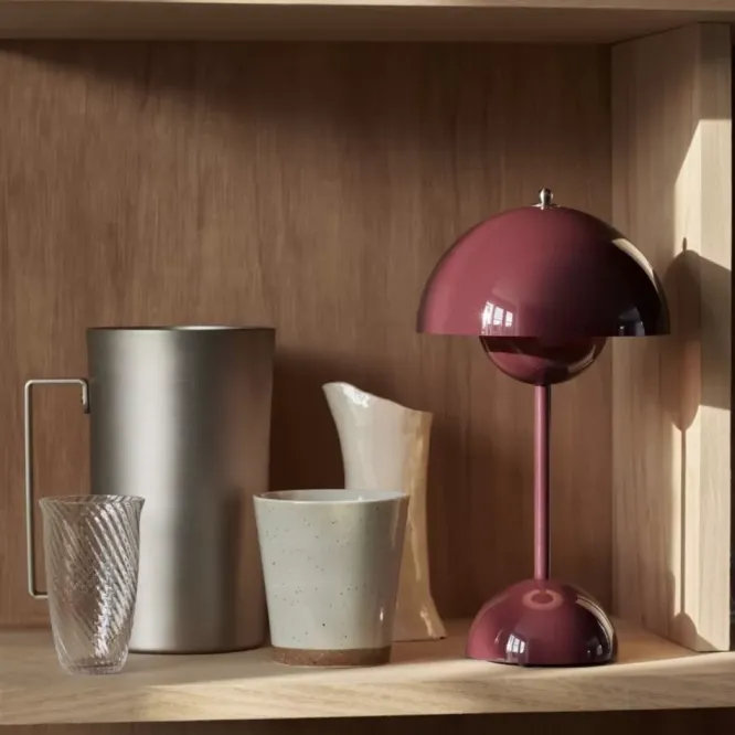 Lampa Stołowa Flowerpot Vp9 Dark Plum Andtradition