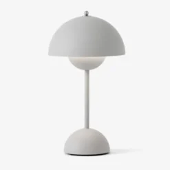 Lampa Stołowa Flowerpot Vp9 Matowa Jasnoszara Andtradition