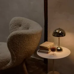 Lampa Stołowa Flowerpot Vp9 Mosiężna Andtradition