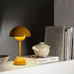 Lampa Stołowa Flowerpot Vp9 Musztardowa Andtradition
