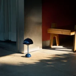 Lampa Stołowa Flowerpot Vp9 Steel Blue Andtradition
