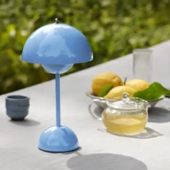 Lampa Stołowa Flowerpot Vp9 Swim Blue Andtradition