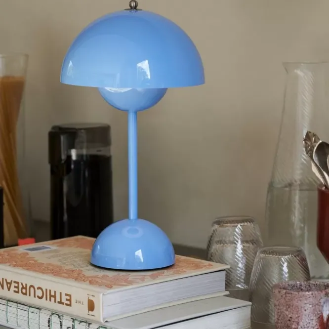 Lampa Stołowa Flowerpot Vp9 Swim Blue Andtradition