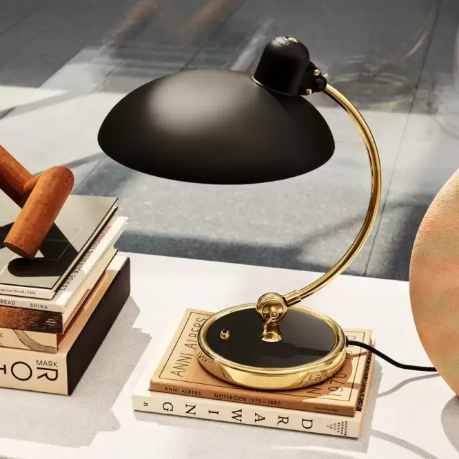 Lampa Stołowa Kaiser Idell Luxus Czarna Matowa Mosiądz Fritz Hansen