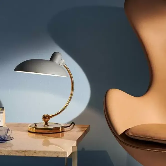 Lampa Stołowa Kaiser Idell Luxus Czarna Matowa Mosiądz Fritz Hansen