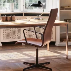 Lampa Stołowa Kaiser Idell Luxus Szara Fritz Hansen