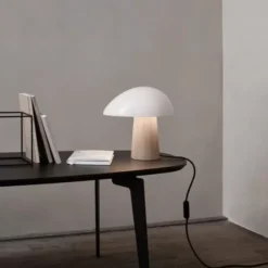Lampa Stołowa Night Owl Biała Podstawa Jesionowa Fritz Hansen