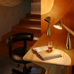Lampa Stołowa Pose Task Light Złota Tom Dixon