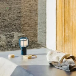 Lampa Stołowa Przenośna Chispa Blue Marset