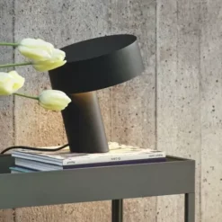 Lampa Stołowa Slant Czarna Hay
