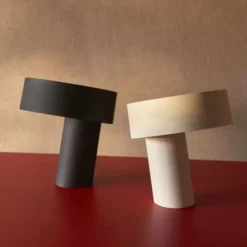 Lampa Stołowa Slant Czarna Hay