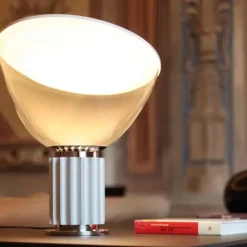 Lampa Stołowa Taccia Srebrna Flos