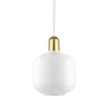 Lampa Wisząca Amp Okrągła Biała Mosiądz Normann Copenhagen