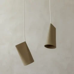 Lampa Wisząca Ceramiczna Narrow Oliwkowa Moebe