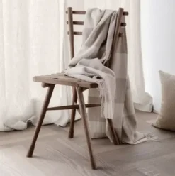 Pled Whisper Black-Cream Elvang