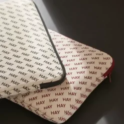 Pokrowiec Na Laptop Hay Logo Burgundowy Hay