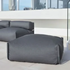 Pufa Ogrodowa Square Ciemnoszara Kave Home