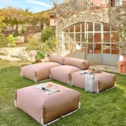 Pufa Ogrodowa Square Jasnoszara Kave Home